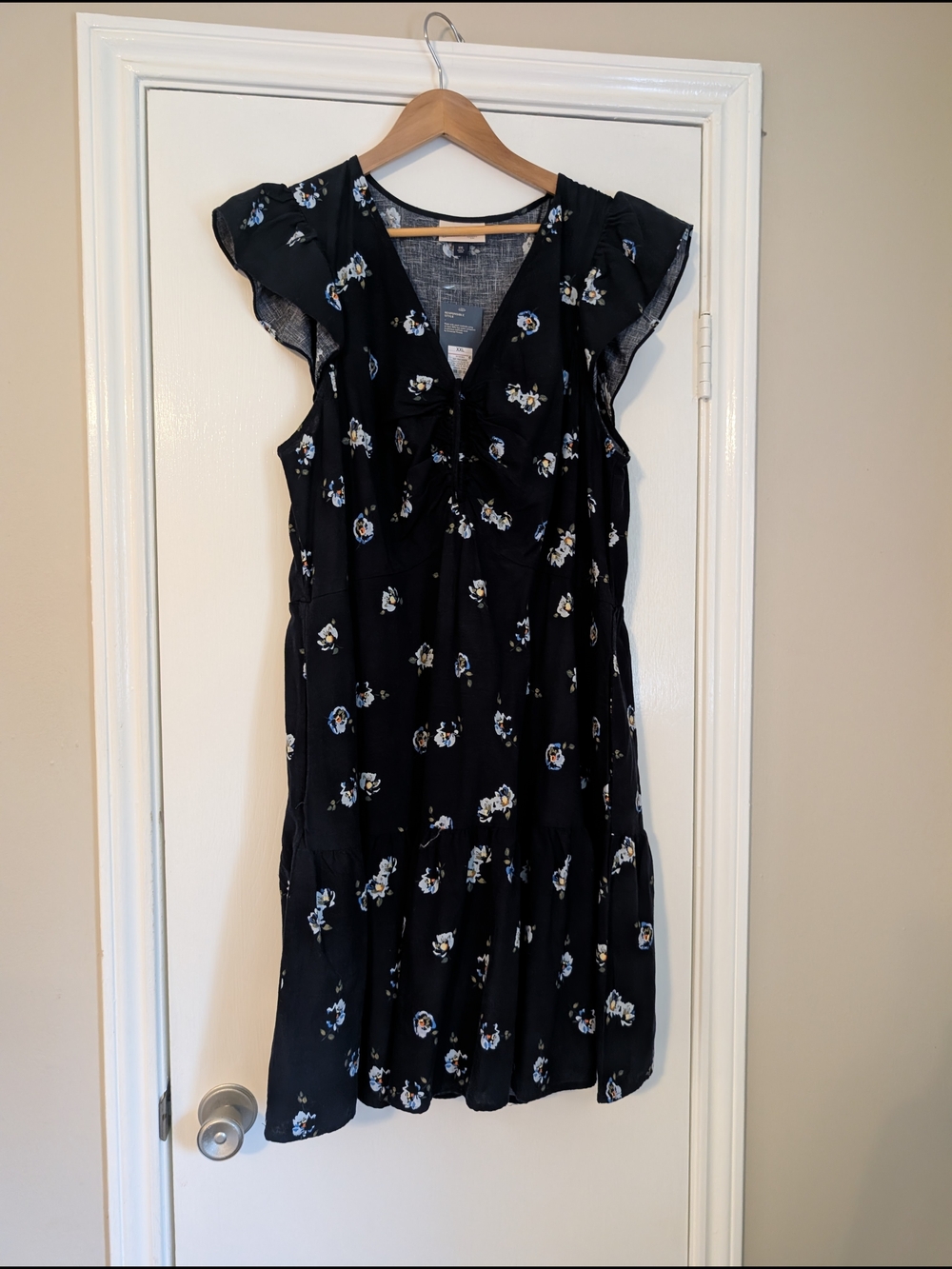 Universal Thread Black Floral V-Neck Midi Dress